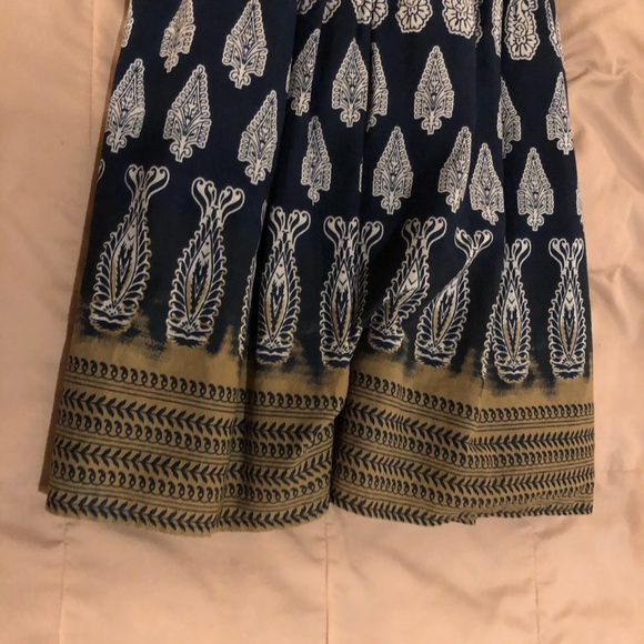 Beautiful urban pattern dress - Picture 4 of 4